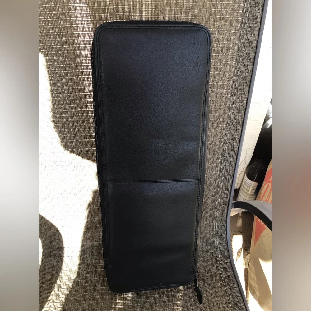 Robinsons Black Leather Zip Travel Tie Case